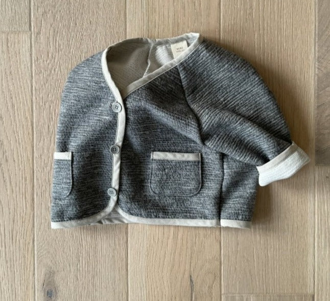 Kkureogi Cardigan - Grey