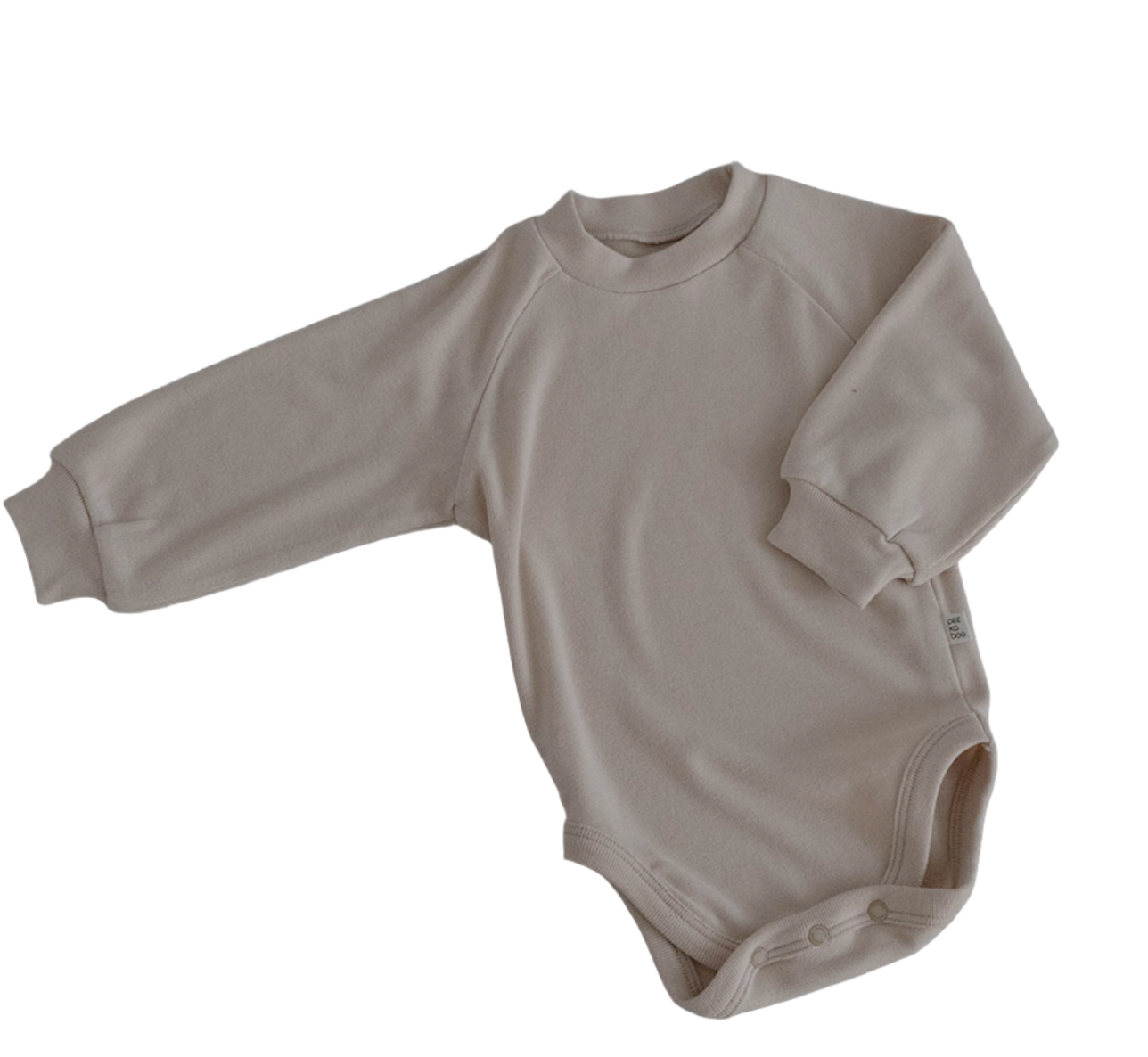 High quality newborn and baby garments and goods in fun, timeless and neutral colors and patterns. Cotton and gender neutral baby onesies, baby tops, baby bottoms, baby home goods and baby shower and baby gifts from best Scandinavian and South Korean brands with fast delivery and gift wrapping delivered in the US