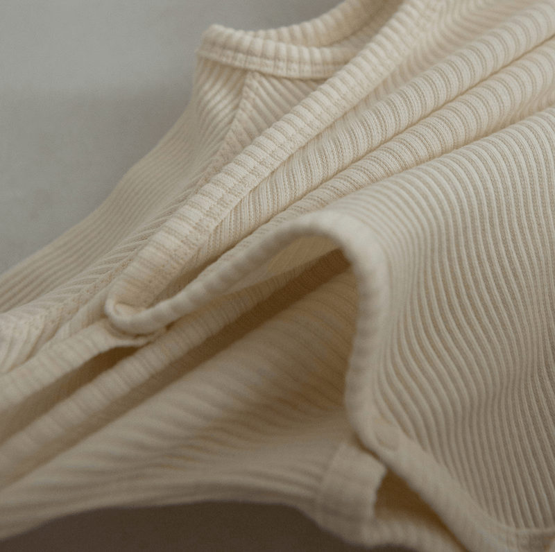 longsleeve ribbed onesie w.caps - daon ivory - Peekaboo - 