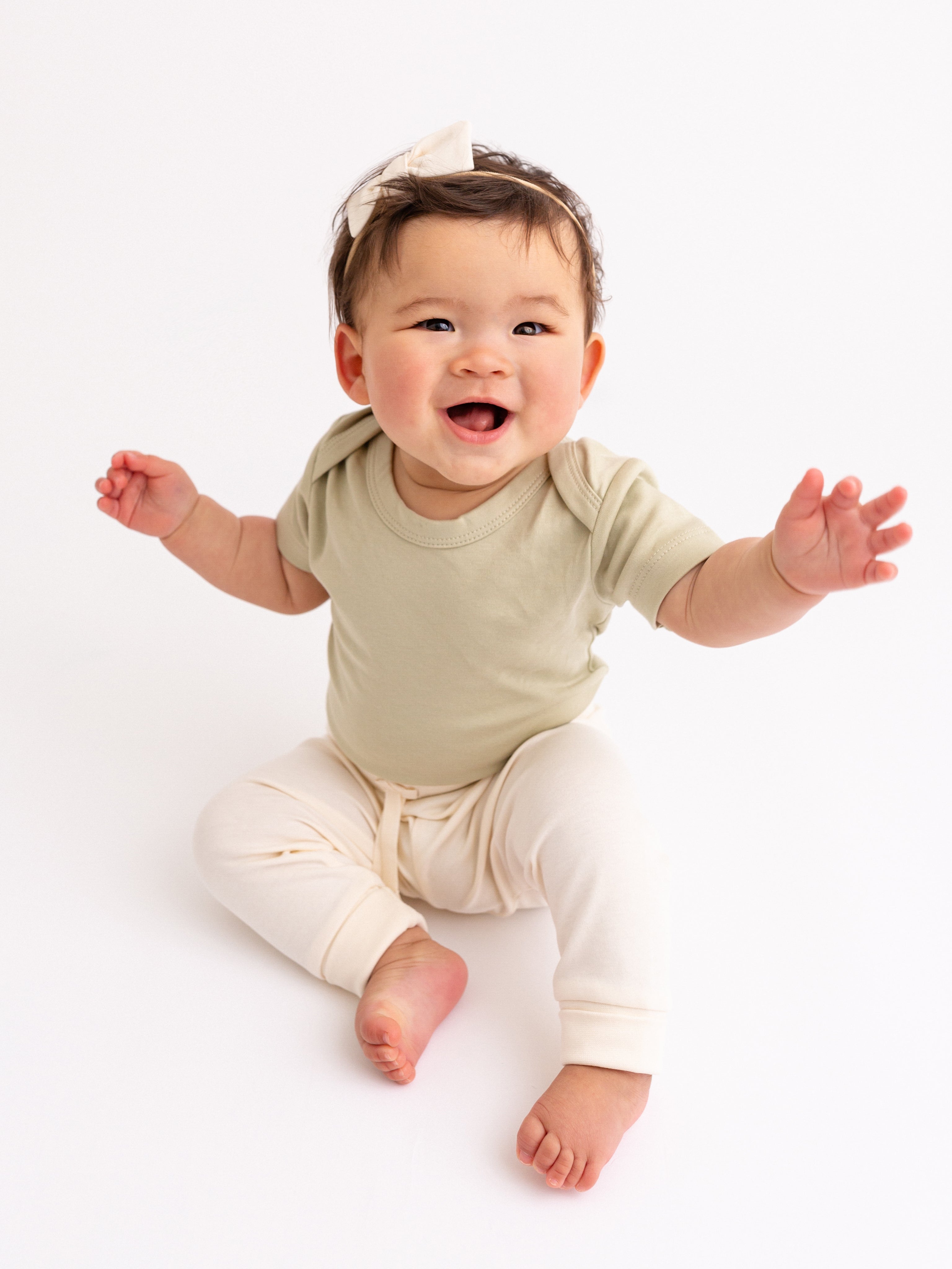 short sleeve bodysuit - sage "classic" - Colored Organics - 
