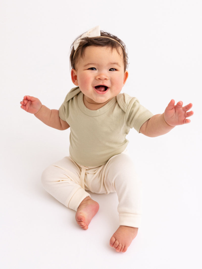 short sleeve bodysuit - sage "classic" - Colored Organics - 