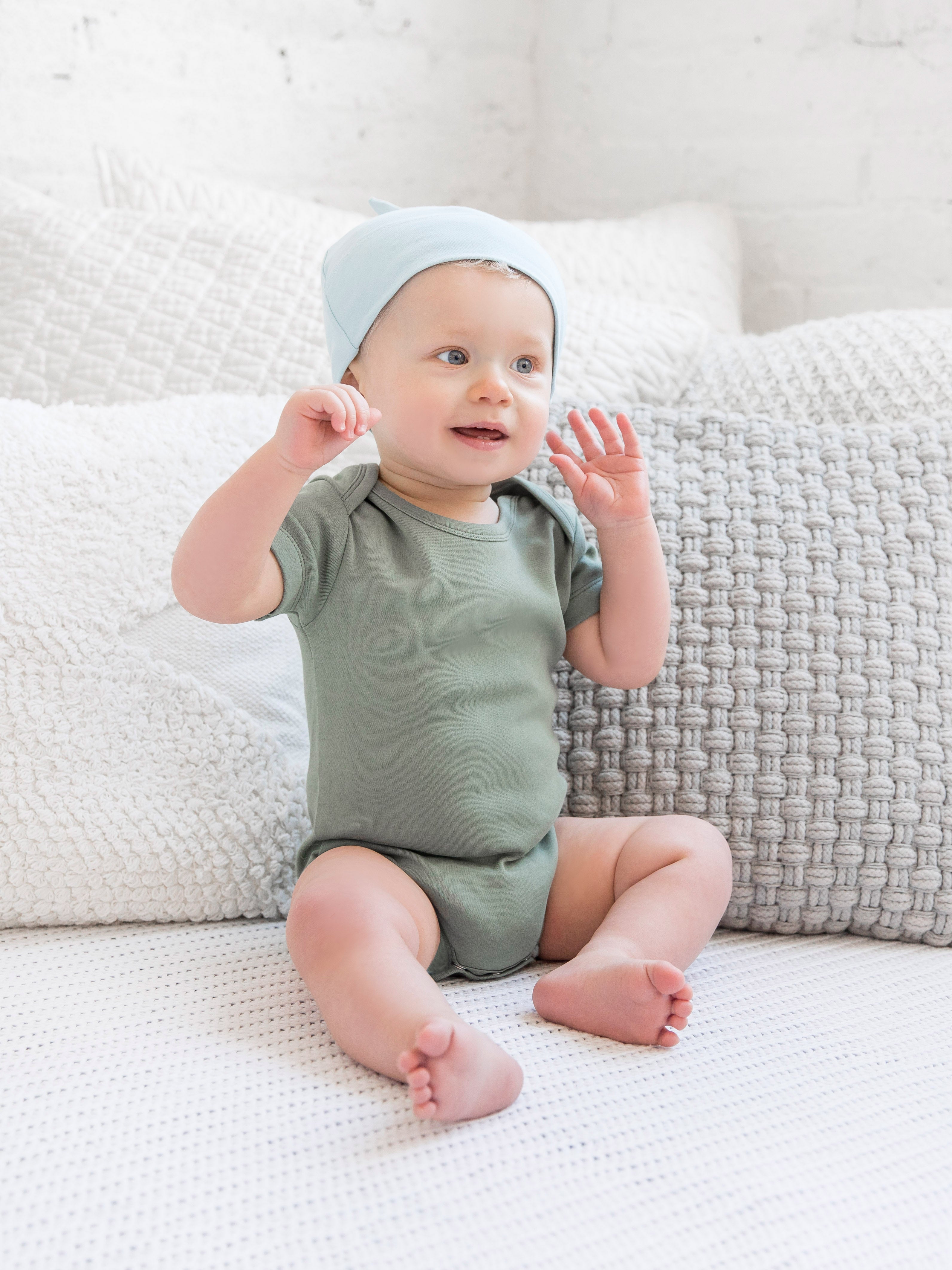 short sleeve bodysuit - thyme "classic" - Colored Organics - 